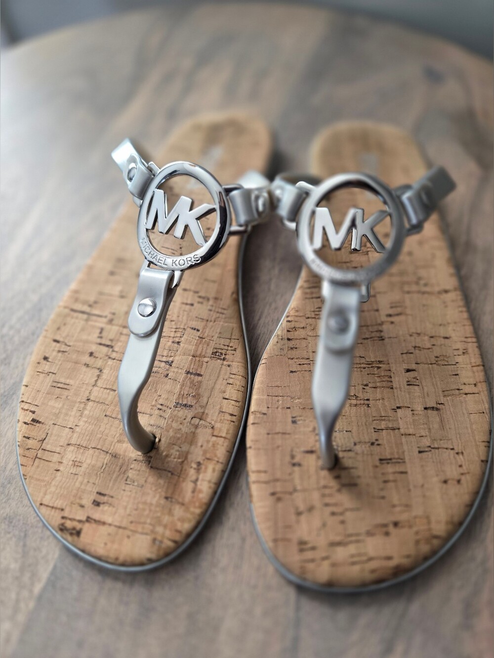 Michael Kors MK Logo Jelly Thong Sandals Cork Footbed Silver Gray Size 6